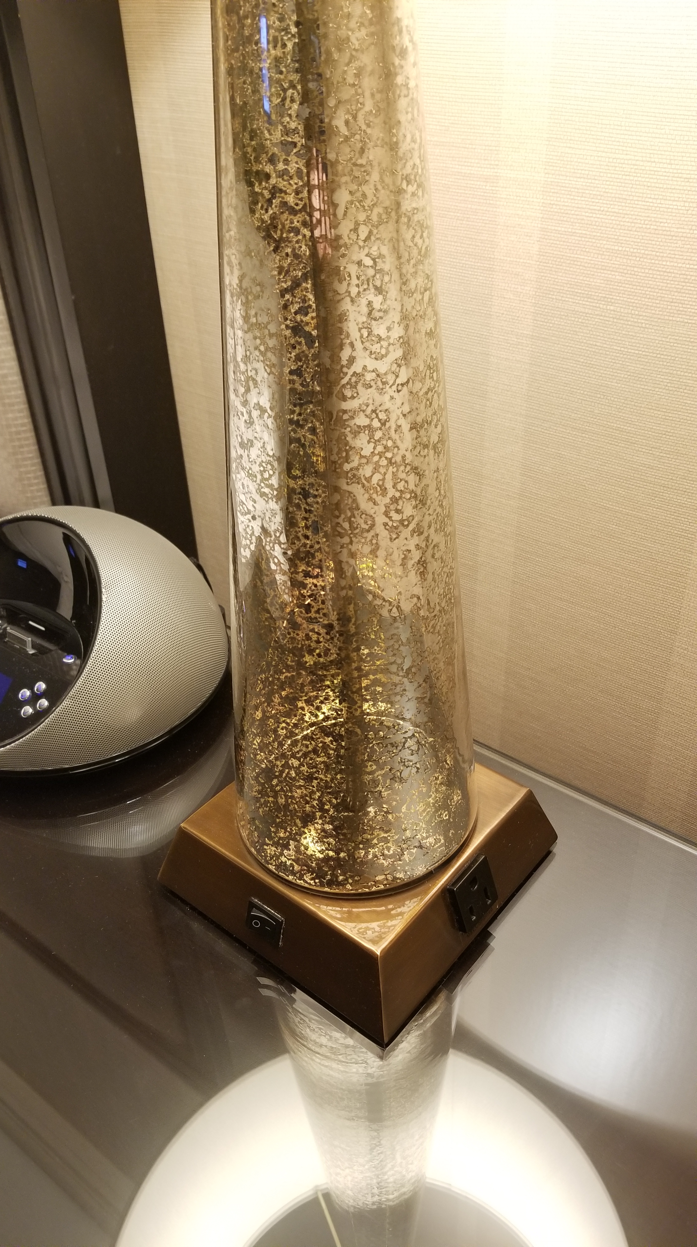 Plug in at lamp base